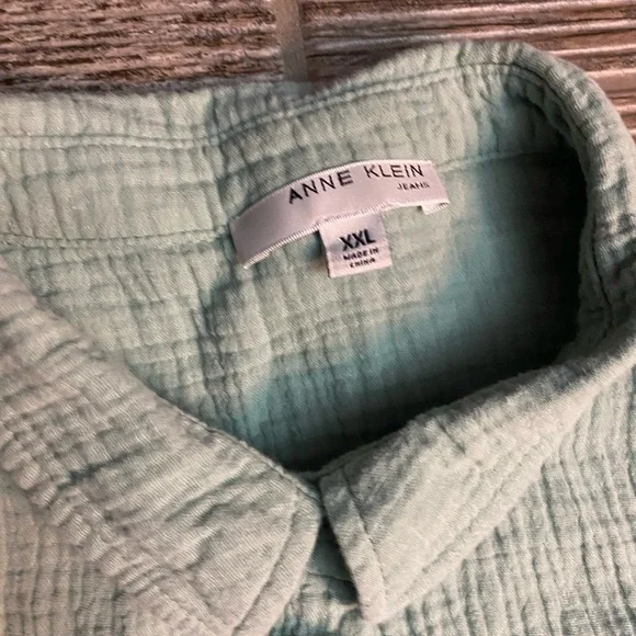 Anne Klein Mint Green Casual Button Down Shirt - Picture 4 of 5
